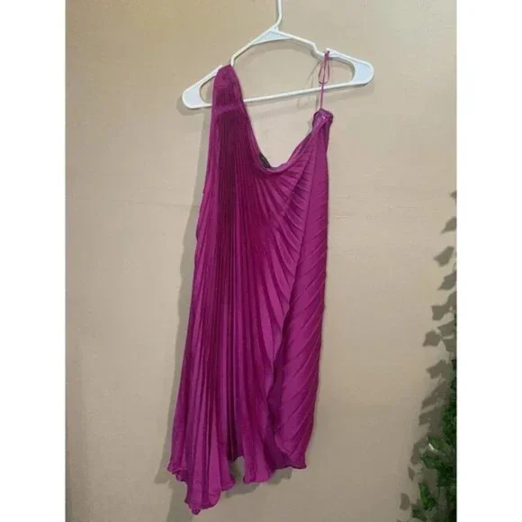 Banana Republic One Shoulder Pleated Dress - Picture 2 of 4